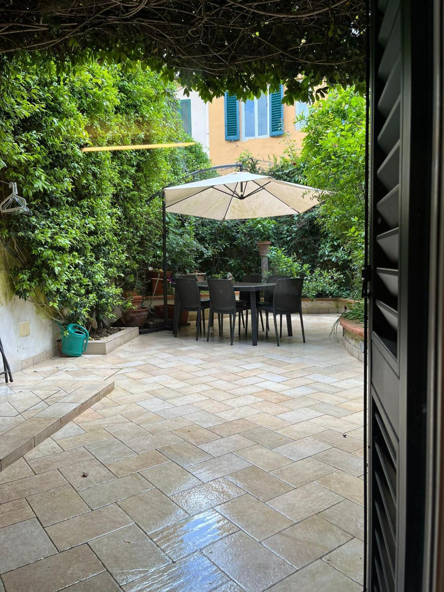 Exquisite 2Br Apartment Nearby Borgo San Frediano Флоренция Экстерьер фото